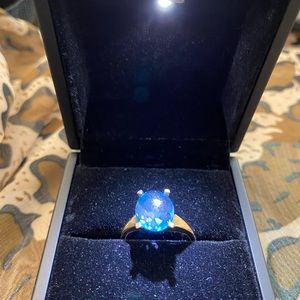 Topaz ring 7.5” 14kYG
